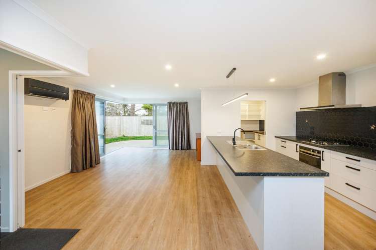 16a Rayner Lane Marton_8