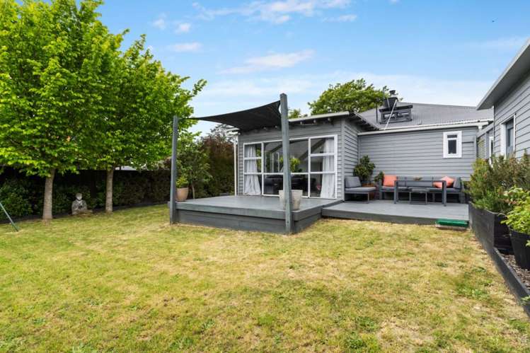 37 Birchfield Avenue Dallington_16