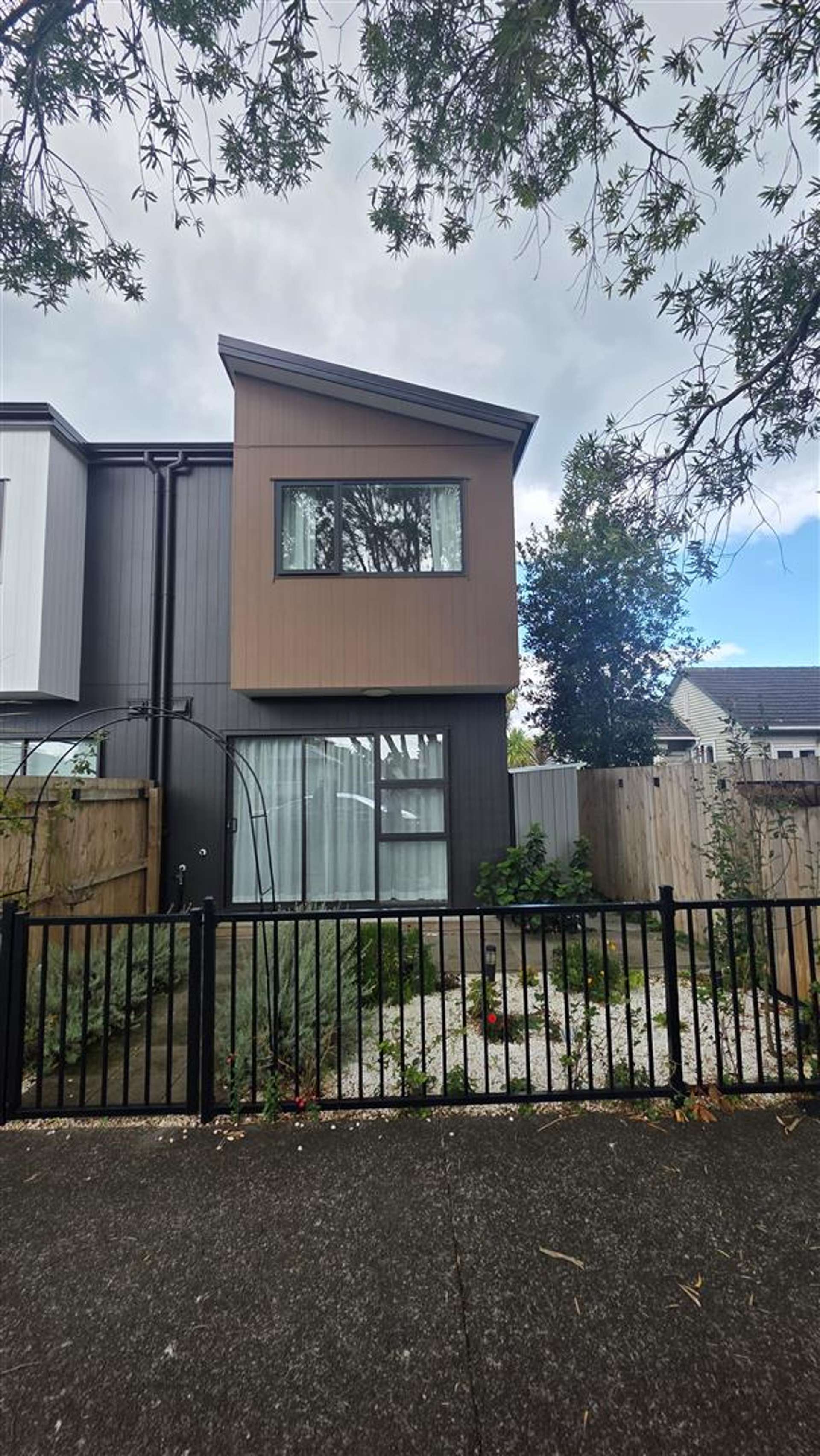 9/10 Orchard Street Avondale_0