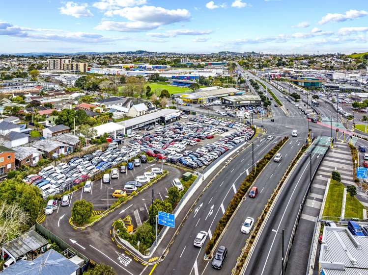 4 Ireland Road and 7 Lagoon Drive Panmure_14