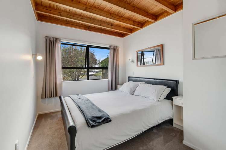 18 Kotuku Place Snells Beach_20