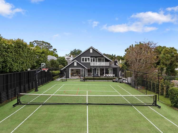 16 Golf Road Epsom_16