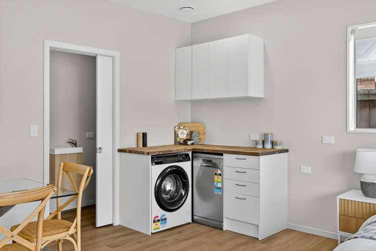 15 St Peters Close Woolston_13