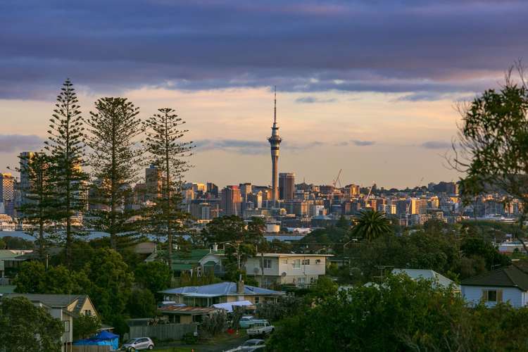 24 Martin Crescent Northcote_23