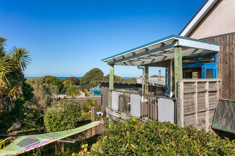 1 Oneroa Road Wainui_5