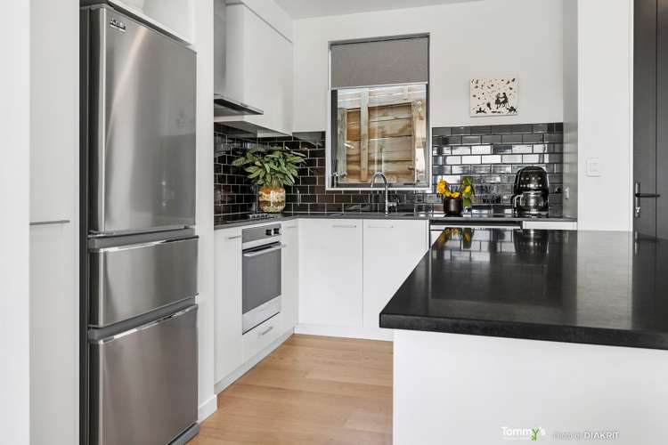 7/52 High Street Island Bay_6