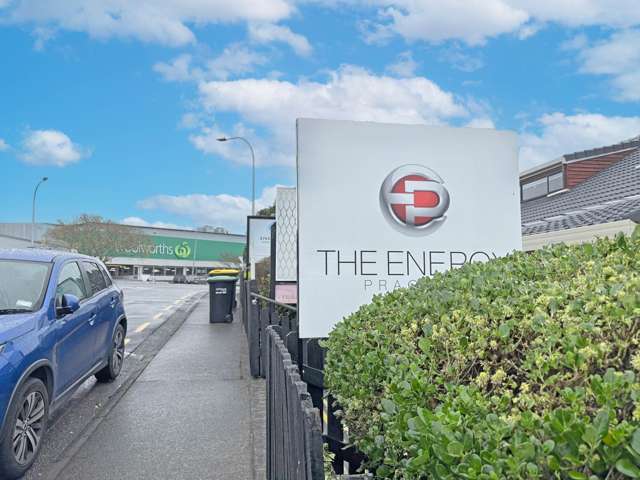 Unit 6/37 Moore Street Howick_2