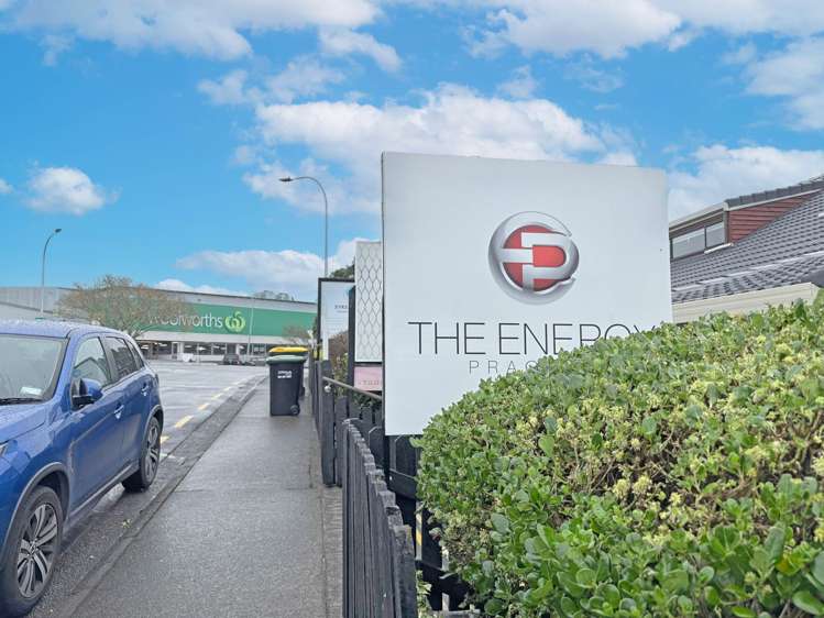 Unit 6/37 Moore Street Howick_2