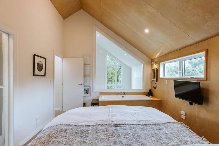 2 Wineberry Lane Wanaka_24