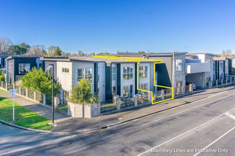 8/100 Knighton Road Hillcrest_4