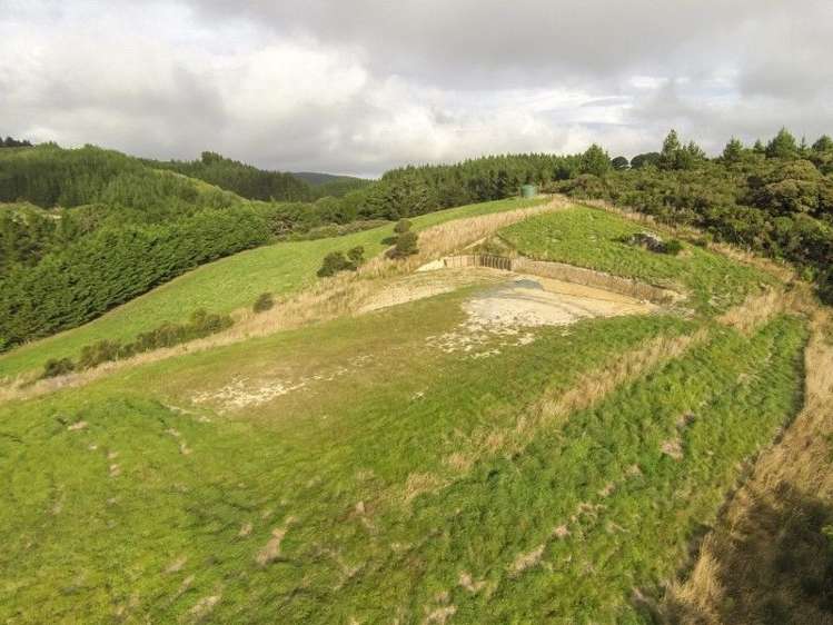 102 Paekakariki Hill Road Pauatahanui Porirua City Houses for