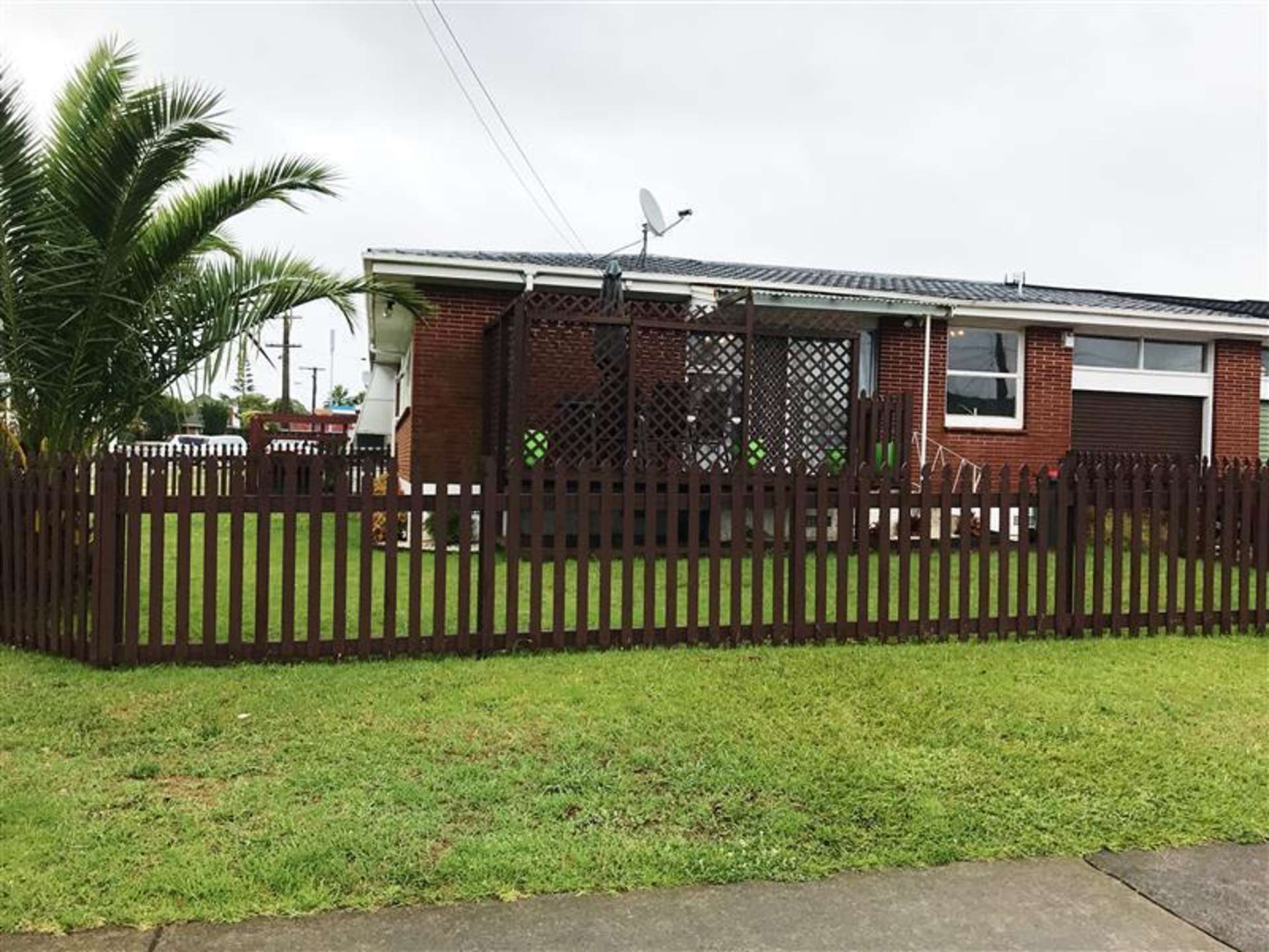 2/2 Hallberry Road Mangere East_0