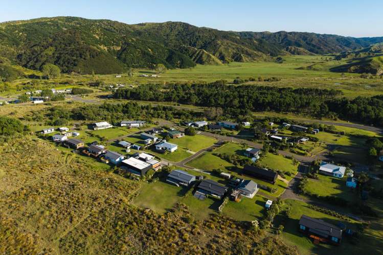 2 Torea Way Mahia_8