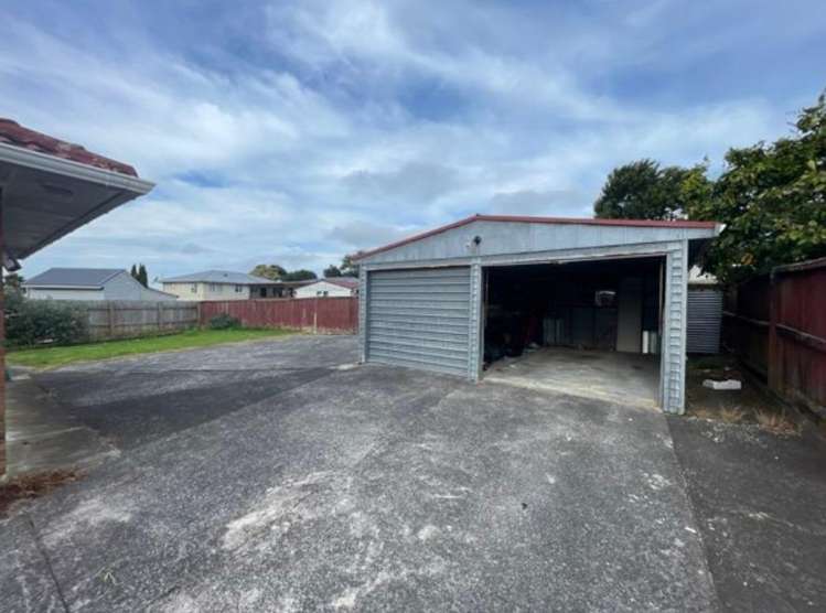 6 Scanlen Terrace Kelston_9