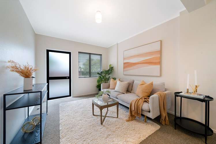 2/12 Grimshaw Place Henderson_37
