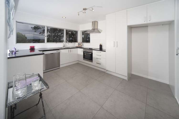 37 Target Road Totara Vale_3