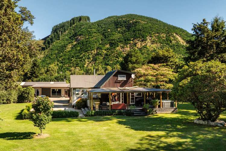 2155 Motueka Valley Highway Ngatimoti_1