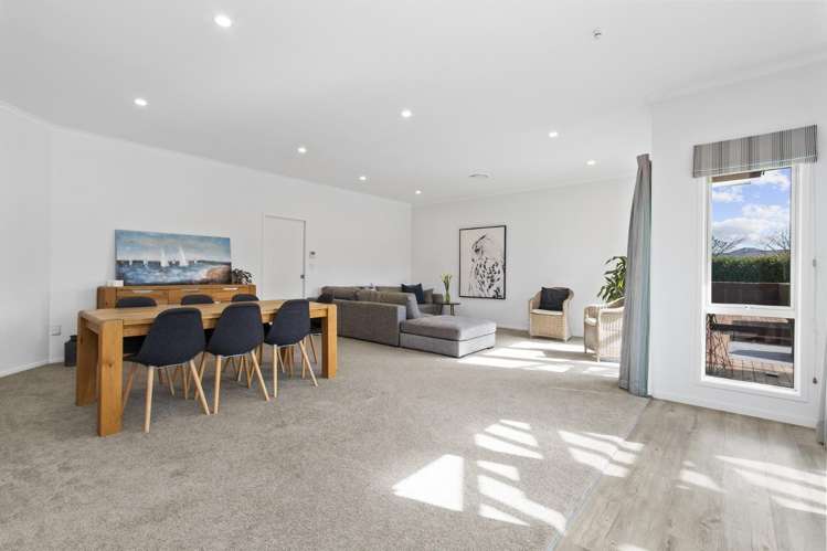 16 Camdon Place 2756_8