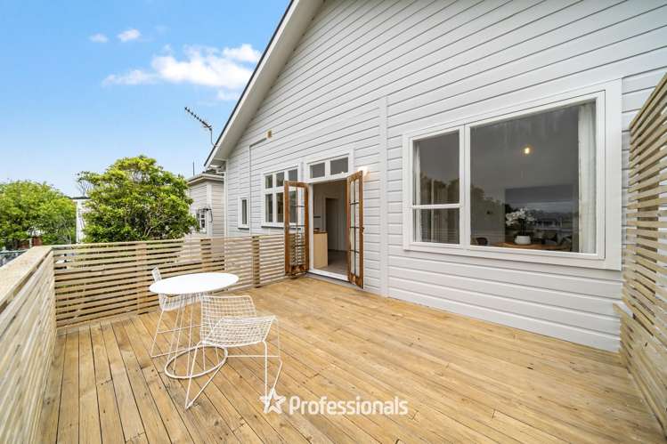 79 Queens Drive Lyall Bay_20