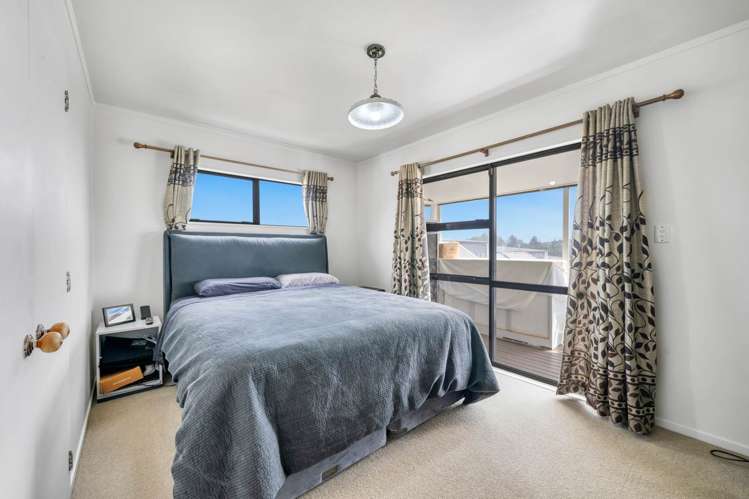 78A White Swan Road_3