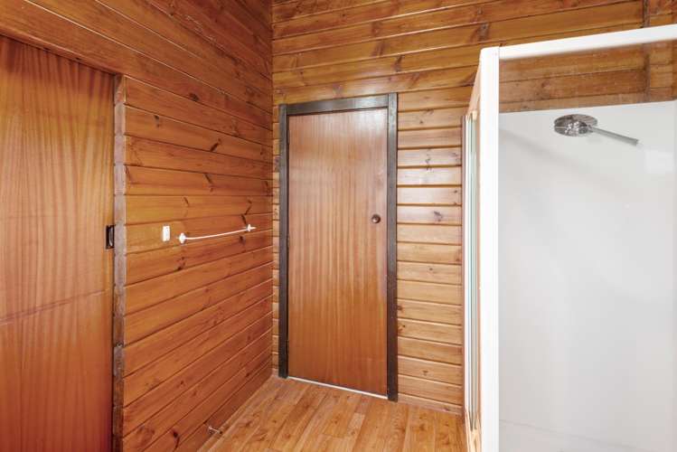34 Black Peak Road Omarama_11