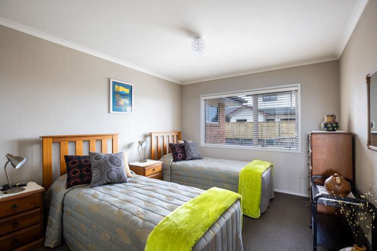 11f Lemont Place Westown_17