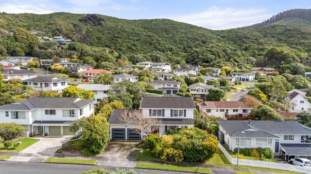 Versatile Living with Space, Style & Income Potential