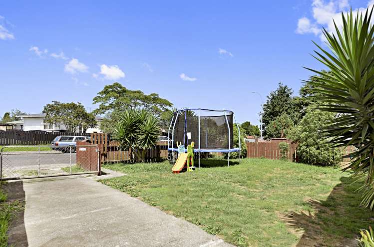 1/11 President Avenue Papakura_1