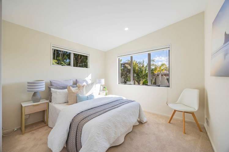5 Mary Forgham Drive Greenhithe_16