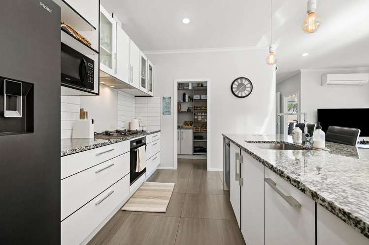 107 Colonial Drive Silverdale_6