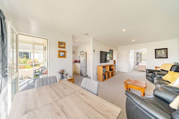 29/17 John Street Trentham_1