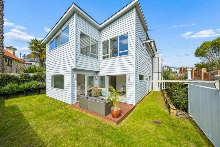 2A Campbell Crescent Epsom_21