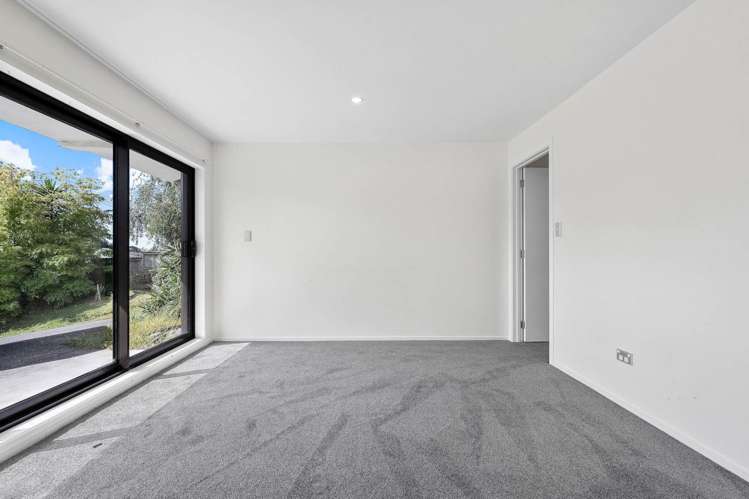 38 Makora Road Massey_16