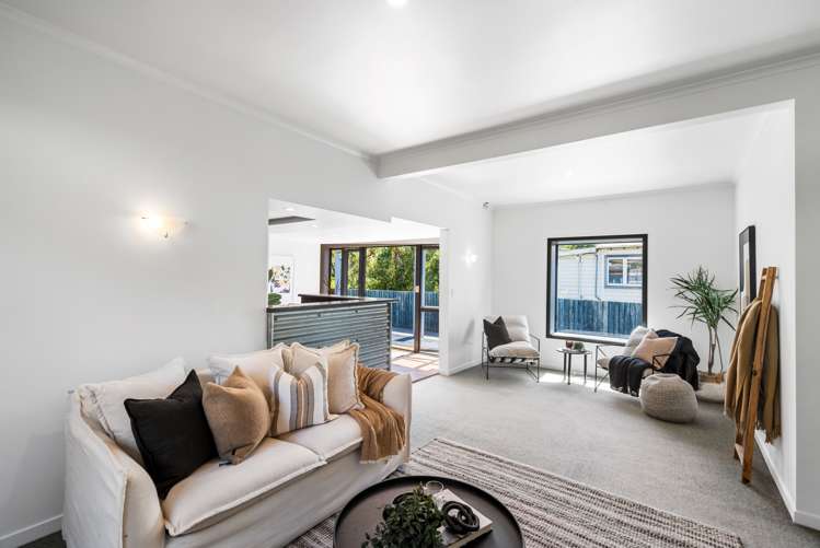 64 Colenso Street Sumner_6