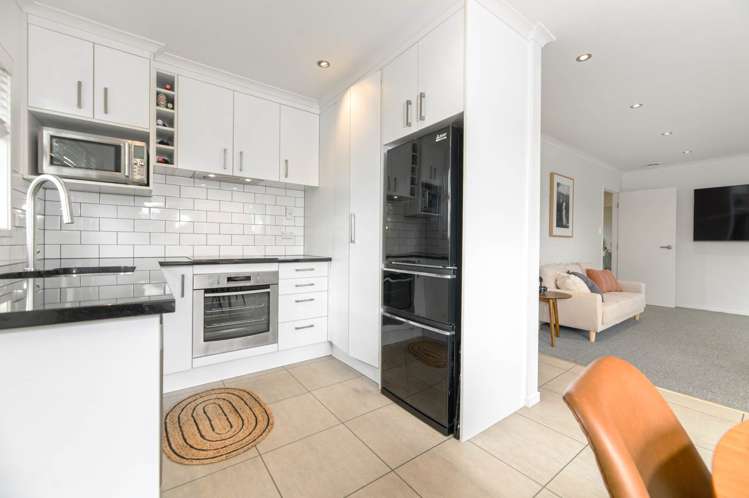 1/375 Wairau Road Totara Vale_6