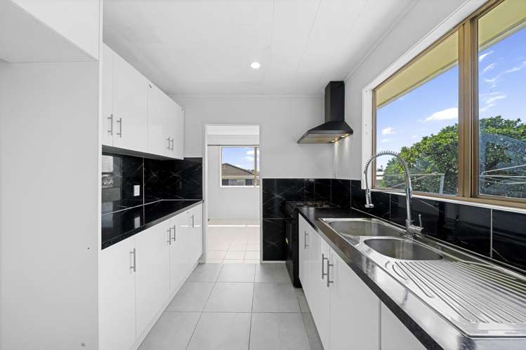 78 Zelda Avenue Clover Park_4