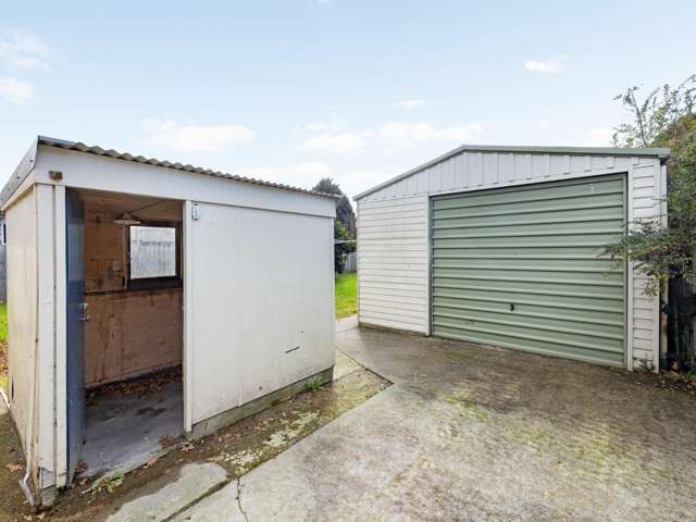 37 Montgomery Crescent Bader_2