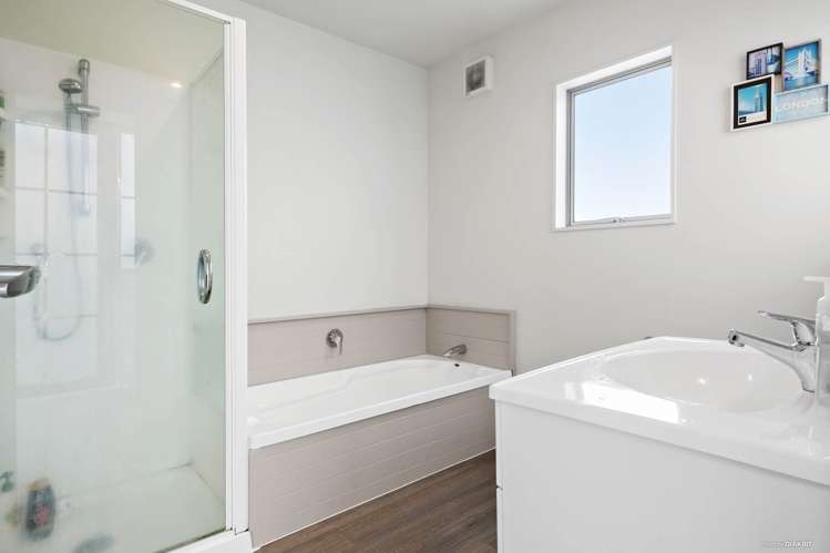 2/18 Orton Street Glenfield_20