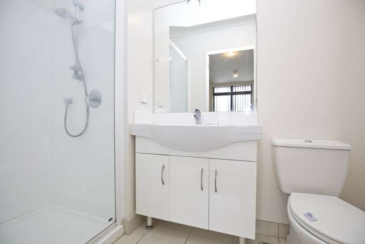 B713/176 Broadway Newmarket_9