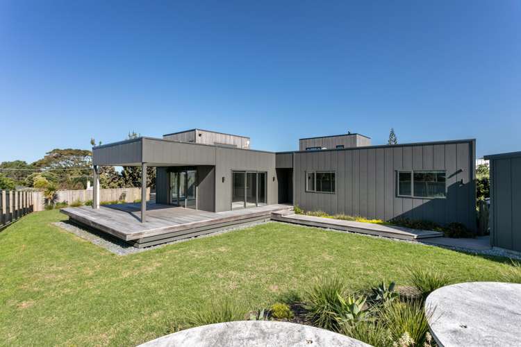 17 Beach Cove Wainui_26