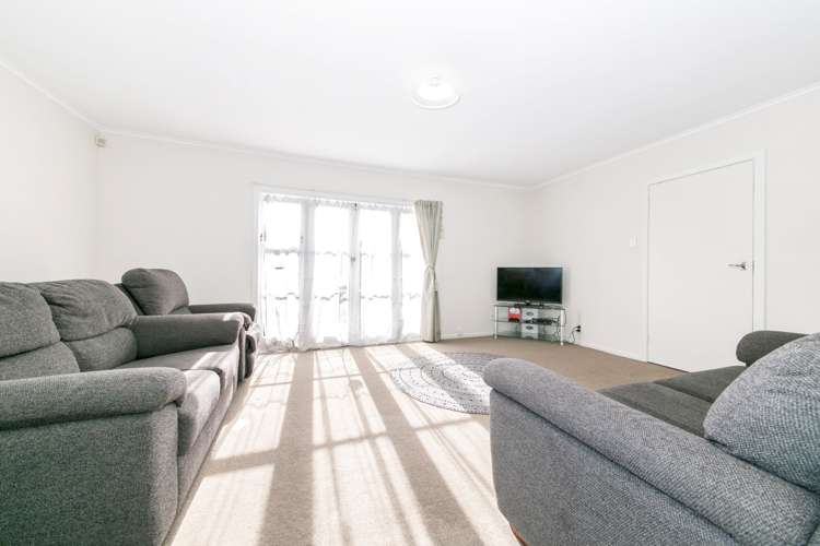 1558 Great North Road Waterview_14