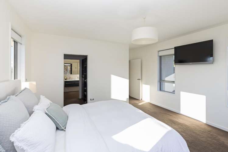 134 Hussey Road Northwood_17