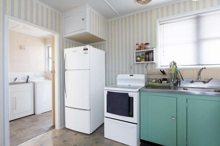 24 Clyde Crescent Roslyn_6