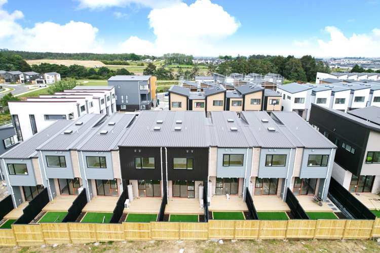 27 Kiato Lane Flat Bush_17