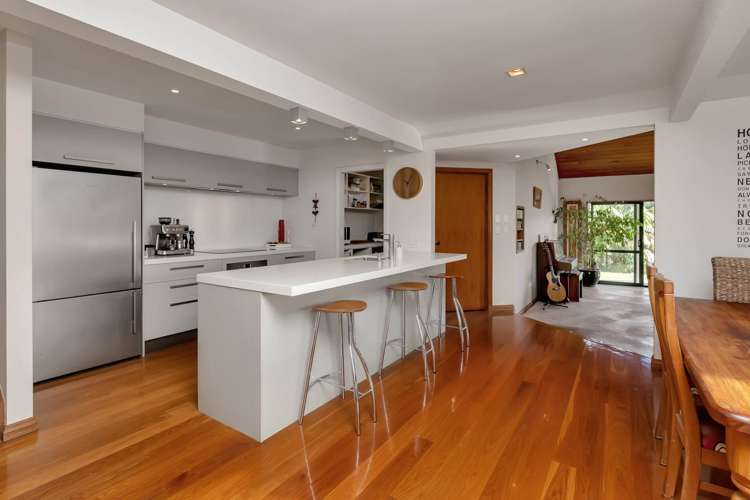 77 Appian Way_3