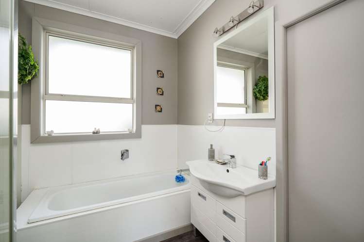 89 Half Mile Road Tuatapere_10