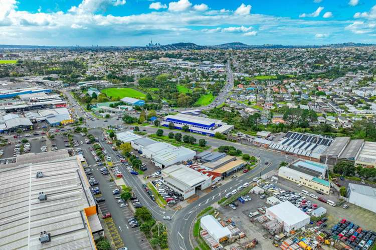 8 Astley Avenue New Lynn_23