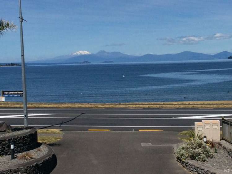3/144 Lake Terrace Taupo_0