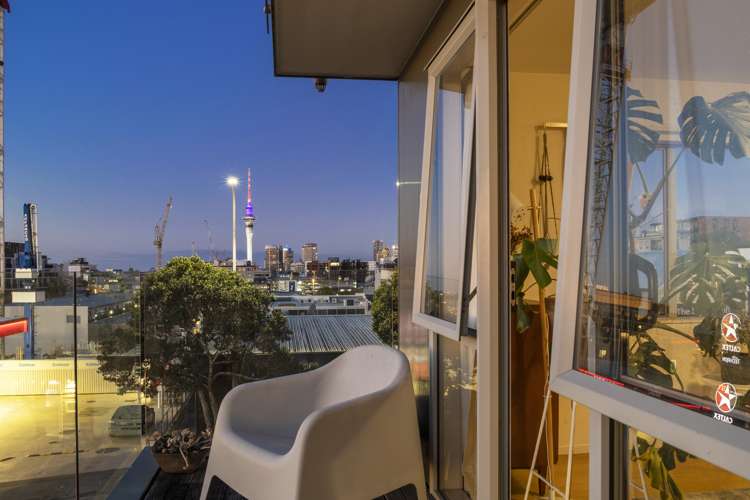 4h/121 Newton Road Eden Terrace_16