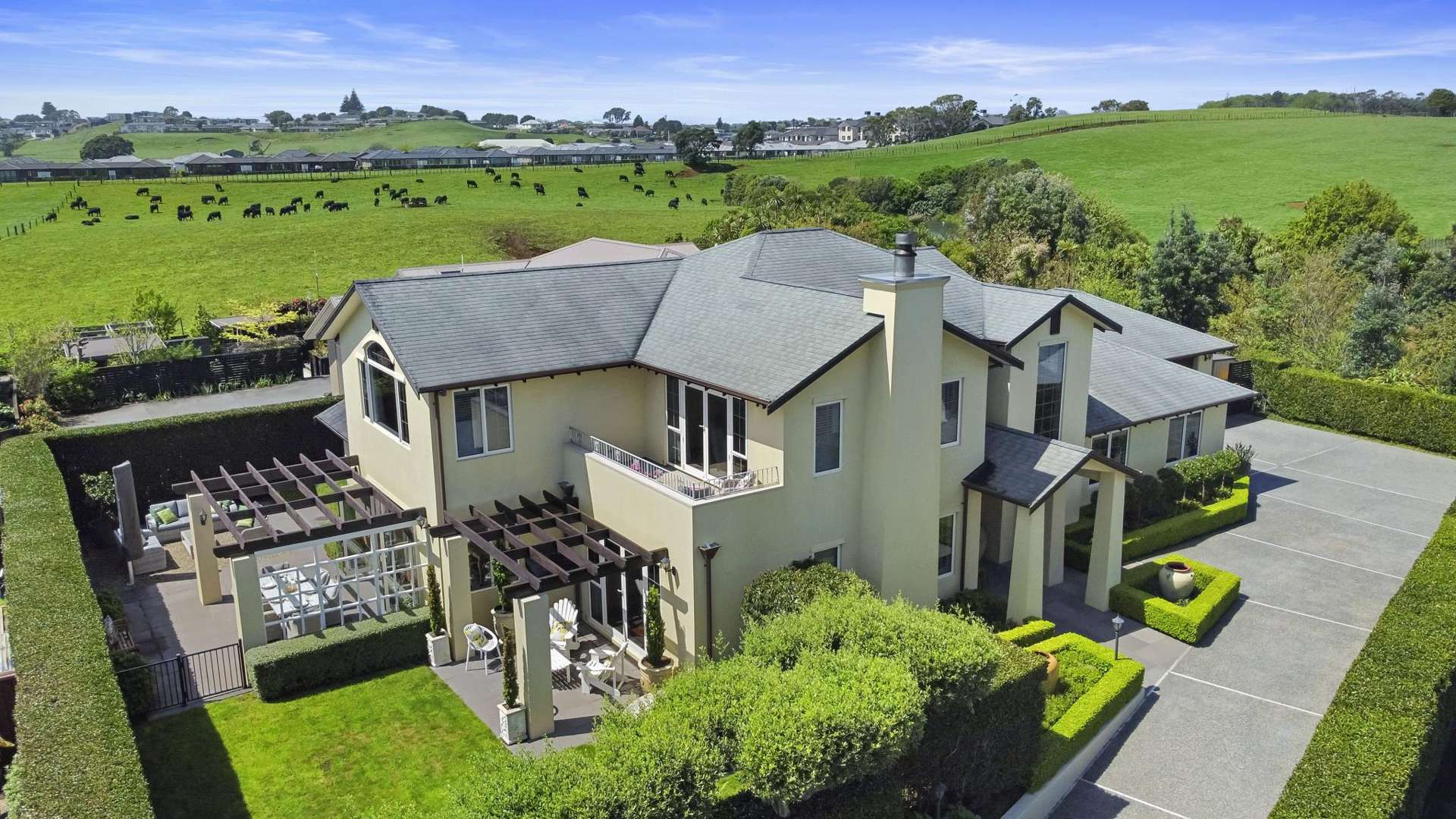 8B Sampson Avenue Waiwhakaiho_0